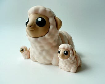 Juguete clásico de oveja bebé beige