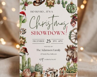 Könnte beinhalten: Eine Einladung zum "Christmas Showdown" mit einem Aquarelldesign. Die Einladung zeigt ein Cowboy-Thema mit Kakteen, Cowboyhüten und Stiefeln. Der Text lautet "Christmas Showdown" und enthält Datum, Uhrzeit und Namen des Gastgebers.