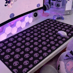 Gothic Kawaii Skull Mouse Pad, Purple Skull Mat, Aesthetic Gaming Setup, Alt Girls Room Decor
