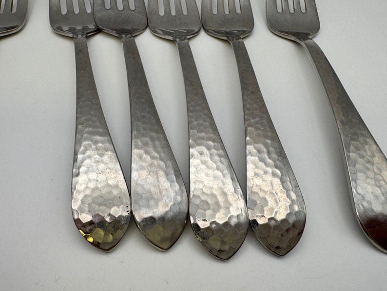 Reed & Barton Hammered Antique Salad Fork - Thumbnail 3
