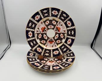 Set of 4 Royal Crown Derby English Bone China TRADITIONAL IMARI Dinner Plates