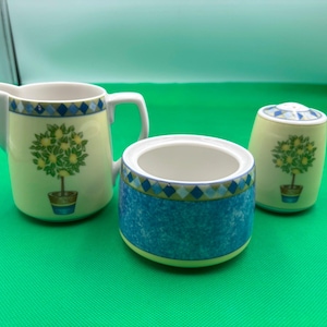 Royal Doulton Fine China CARMINA Creamer, Sugar and Shaker bonus lot