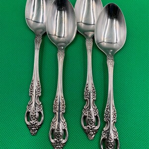 Set of 4 Oneida Community Stainless Steel RENOIR / PEMBROKE Teaspoons