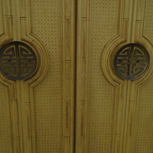 TLC Faux Bamboo Armoire Puertas del gabinete asiático Hutch | Etsy