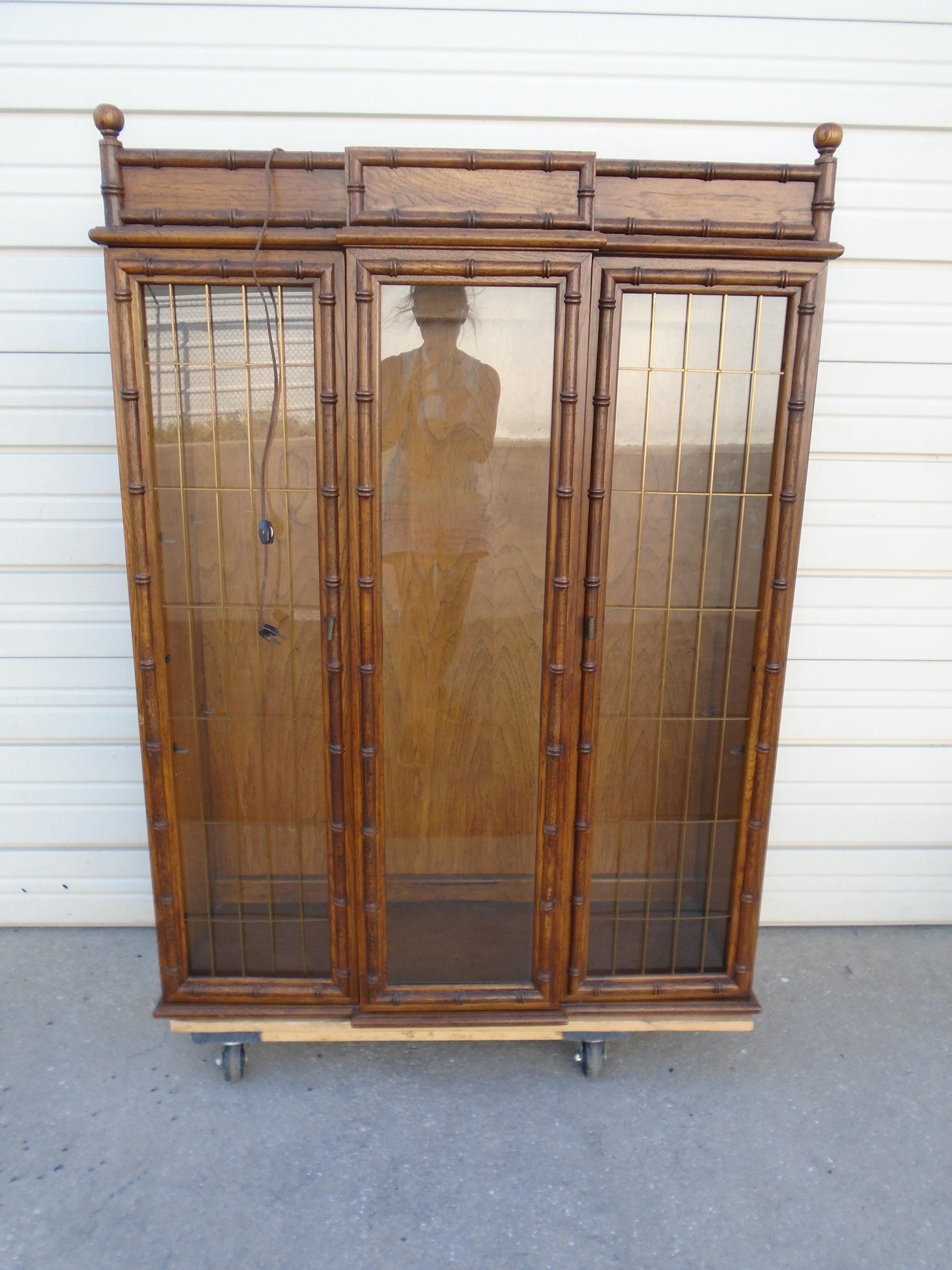 Faux Bamboo Hutch for China Cabinet or server Regency bookcase bookshelf shelves Glass doors American of Martinsville Display Breakfront