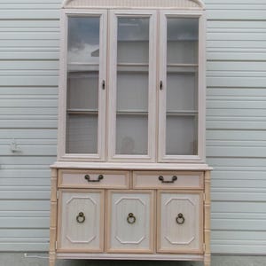 Faux Bamboo China Cabinet Hutch Broyhill 2 pces Palm Beach Hollywood Regency Pantry Coastal Cottage Breakfront Boho Cane Wicker West Indies