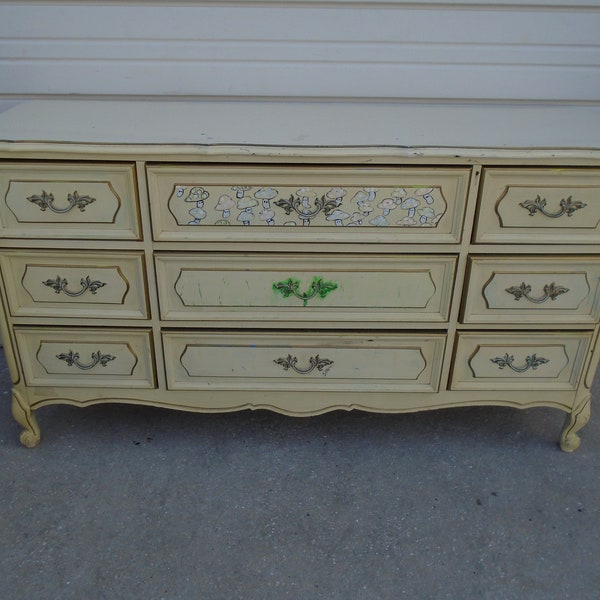 TLC Henry Link Dresser French Provincial Italian Country Bureau Credenza Hollywood Regency Palm Beach Gold sim to Dixie Victorian