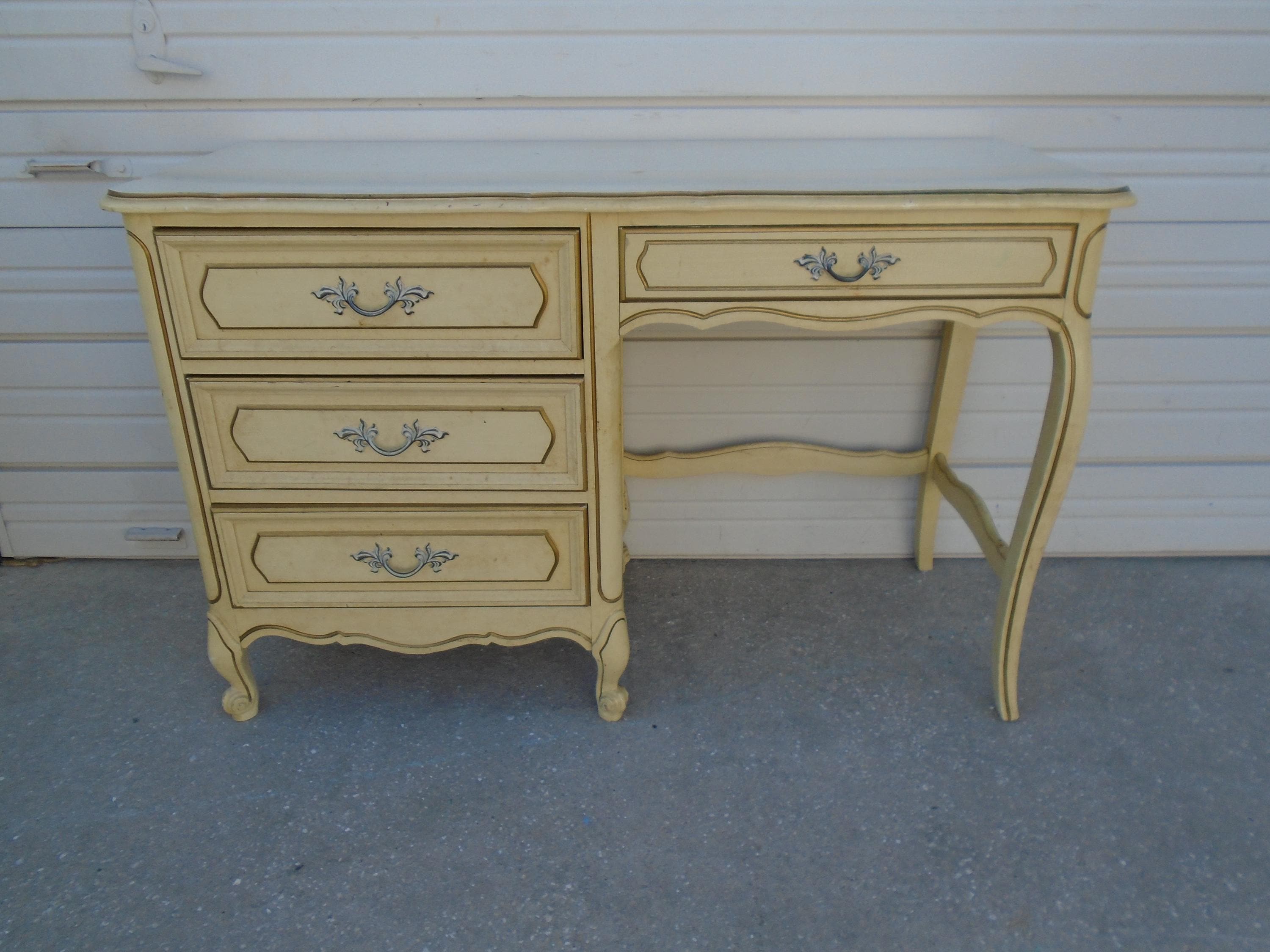 Henry Link writing Desk Vanity French Provincial Country Hollywood Regency Palm Beach Shabby Chic Cottage Louis VX Lake Farm sim Dixie Gold