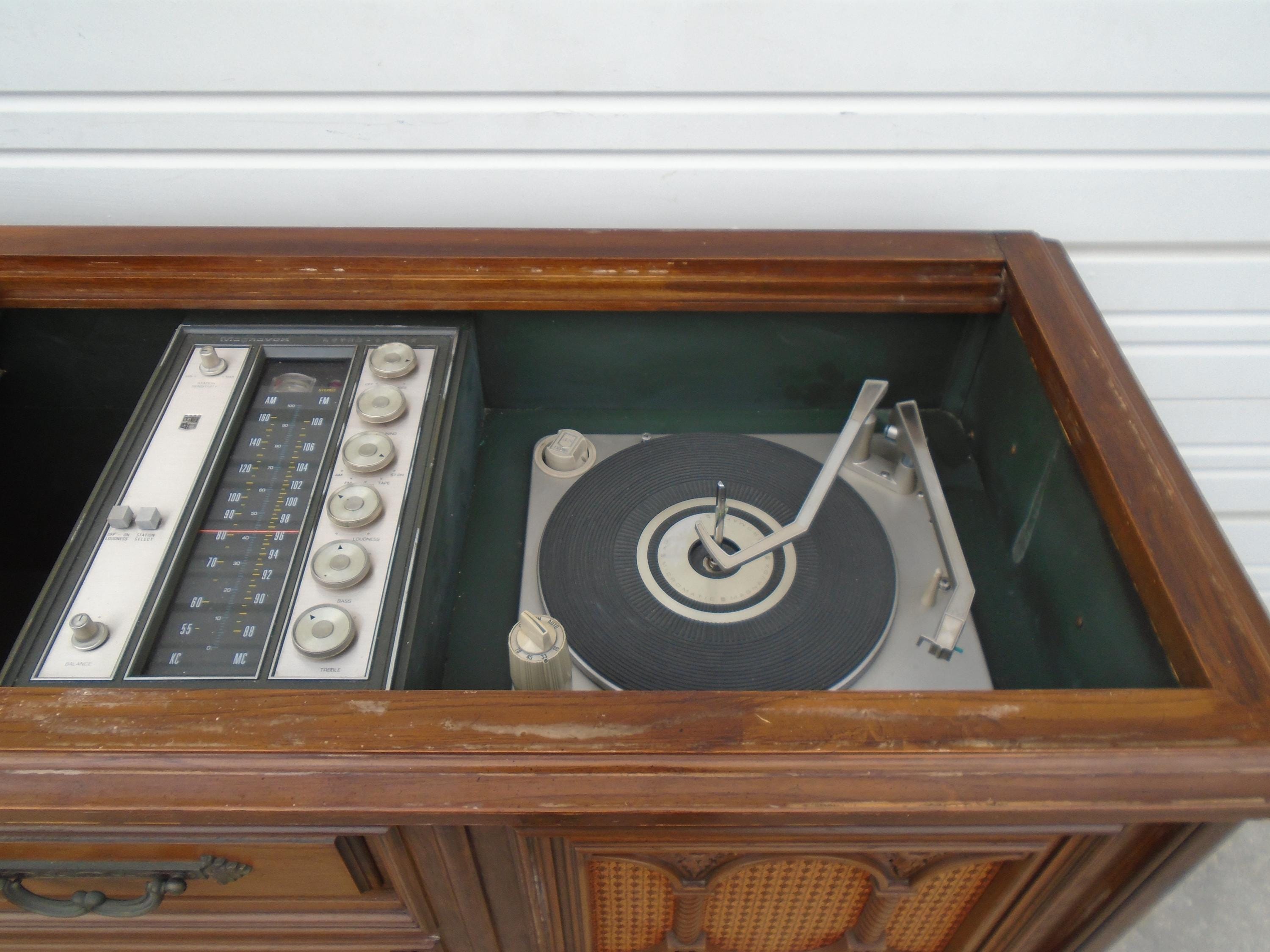 Vintage Magnavox Astro-sonic Stereo Record Player Stereophonic