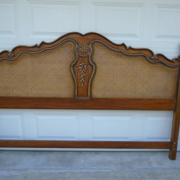 Poster King size Headboard  Drexel Heirtage Brittany Louis XVII French Country CANE Victorian Regency Georgian Carved Xi Anne Wicker Burwood