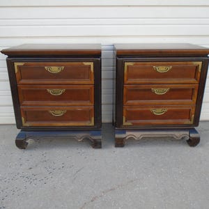 Set 2 Asian Broyhill Premier Nightstands Burl wood Tall Bachelor two Ming Dynasty Bed side Tables Mandarin Chow Regency Pair Chin Hua Boho