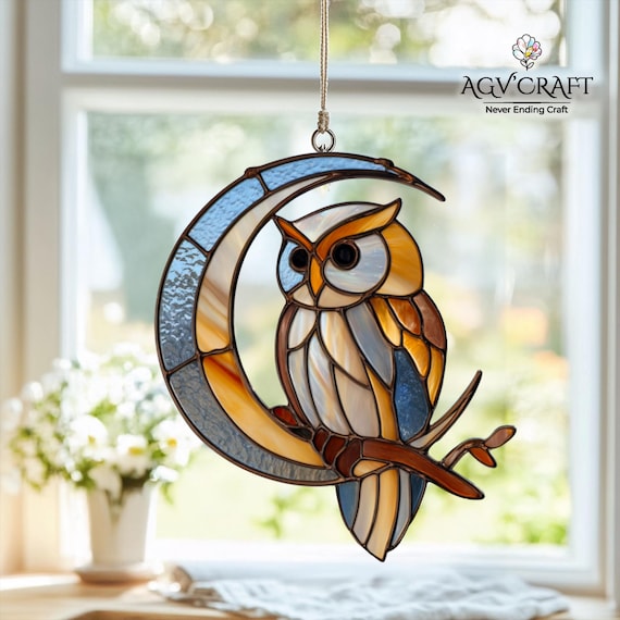 月のフクロウのステンドグラス模様、三日月サンキャッチャーのフクロウ