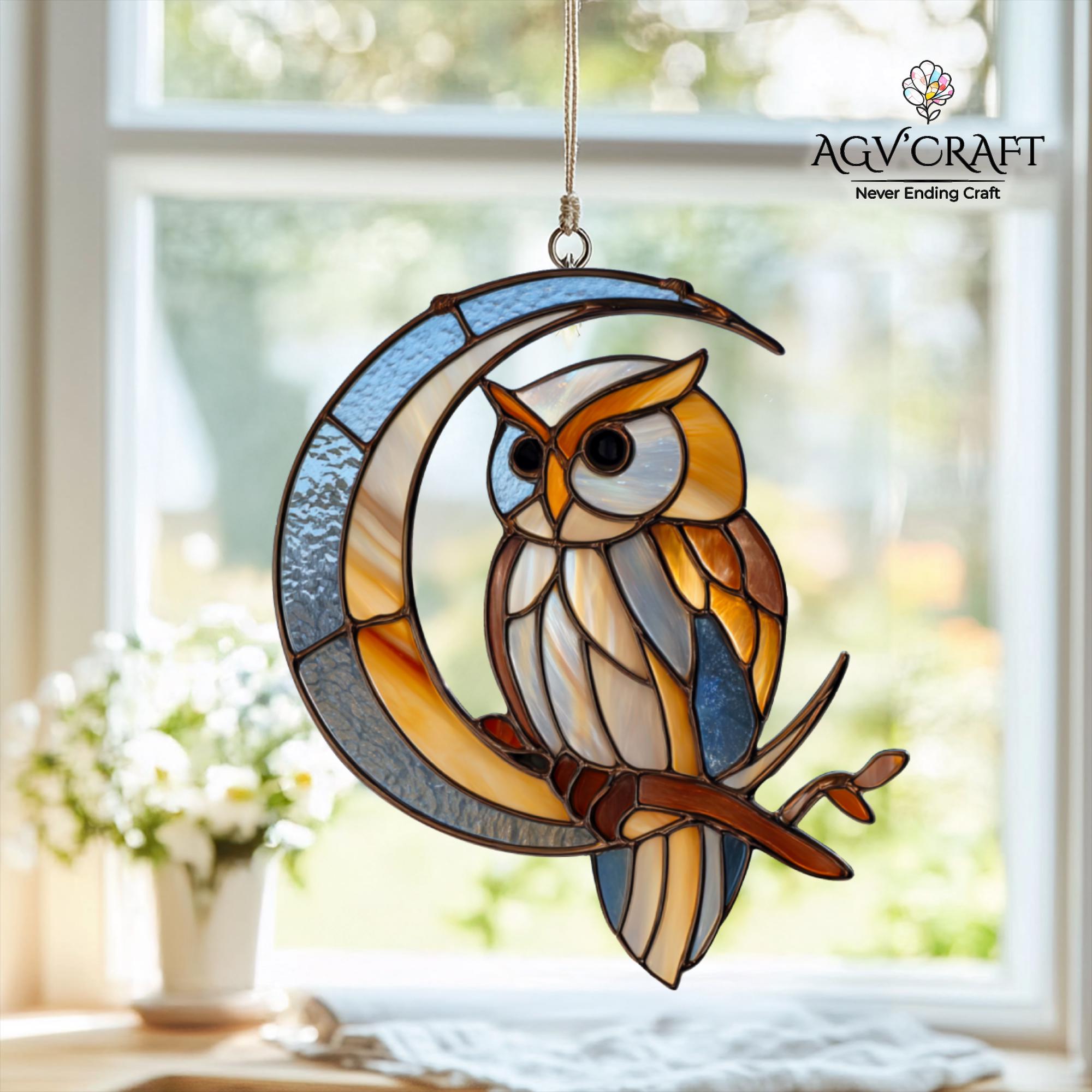 月のフクロウのステンドグラス模様、三日月サンキャッチャーのフクロウ
