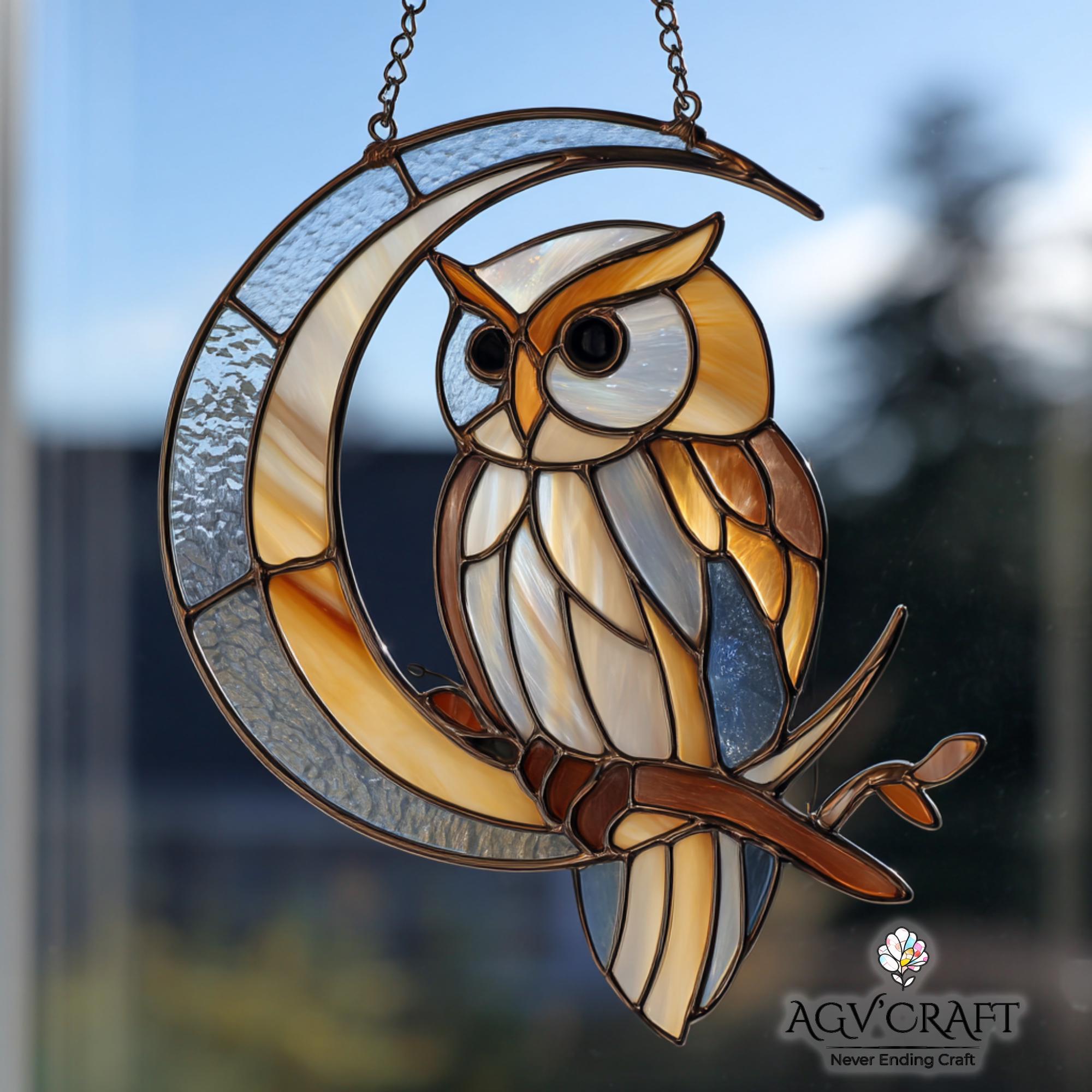 月のフクロウのステンドグラス模様、三日月サンキャッチャーのフクロウ