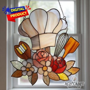 Motivo in vetro colorato con utensili da chef, acchiappasole con utensili da chef, decorazioni in vetro colorato per la cucina, PDF fatto a mano, regalo di arte murale