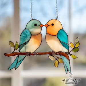 Liefdesvogels gebrandschilderd glaspatroon, paar vogel suncatcher, paar vogel gebrandschilderd glas, woondecoratie glas, doe-het-zelf gebrandschilderd glas, kunst aan de muur cadeau