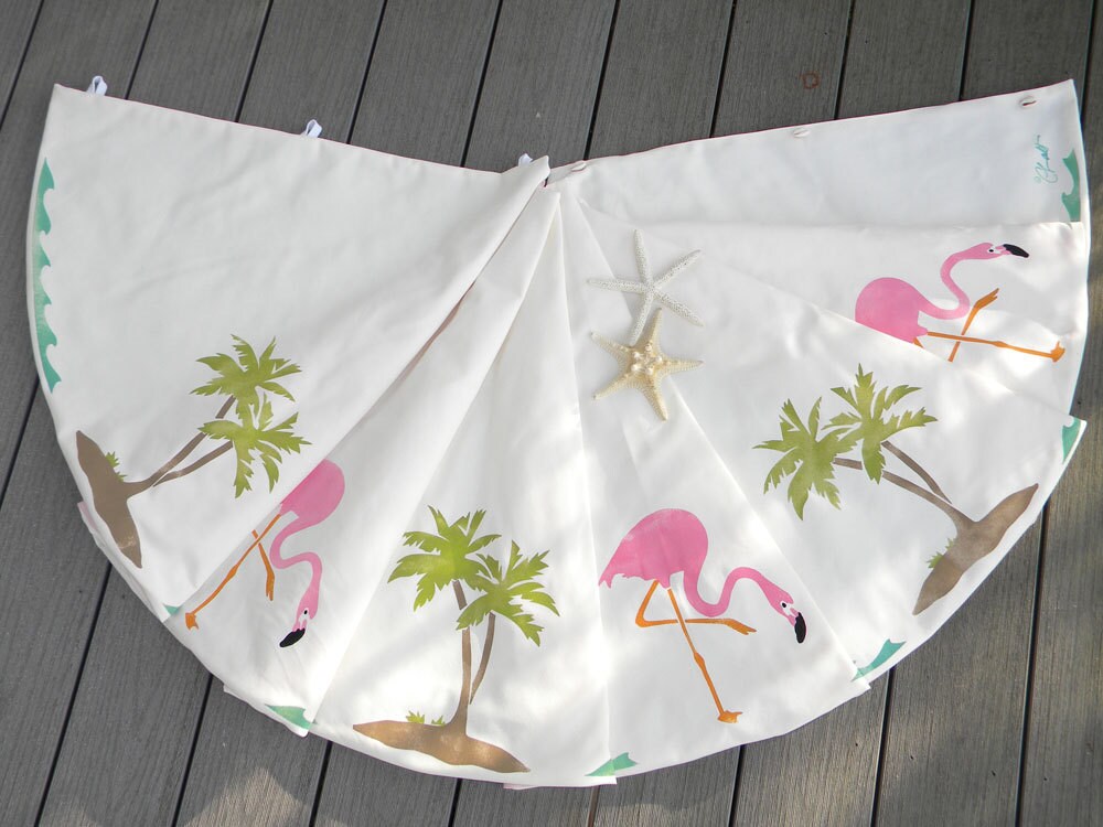 Flamingo Tree Skirt 
