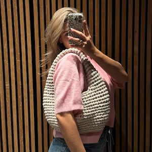 Handmade crochet bag, Egg Bag Shoulder, Crochet Bag, Textil Yarn, Crochet Bag, Handmade, eco-friendly