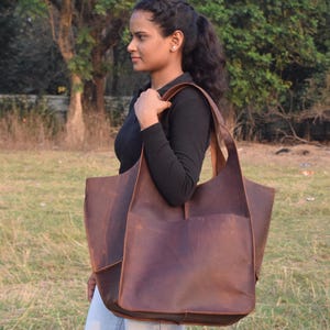Très grand sac fourre-tout en cuir, sac à bandoulière oversize en cuir marron, grand sac fourre-tout en cuir, grand sac fourre-tout de bureau, sac fourre-tout pour ordinateur portable
