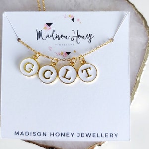 Collar de encanto de cuatro letras, collar de 4 iniciales de oro, regalo del día de la madre, joyería personalizada, regalo de niños para mamá, regalo para esposa