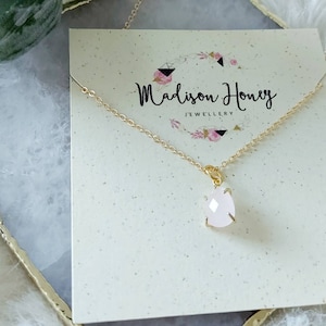 Collar con dije delicado, collar de cuarzo rosa pequeño, collar de piedras preciosas pequeñas, collar con colgante de pepita, collar en capas, regalo del día de San Valentín