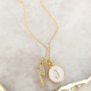 Collar con dije de rayo dorado con inicial, collar con dije de rayo de cristal, regalo de cumpleaños para esposa, collar personalizado