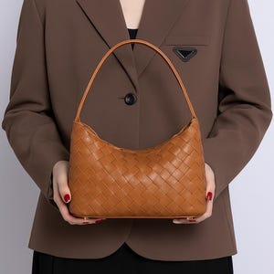 Sac hobo de luxe en cuir tressé | Petit sac à main Dumpling | Sacoche végétalienne de créateur chic | Fourre-tout minimaliste tendance pour tous les jours | Sac Wallace