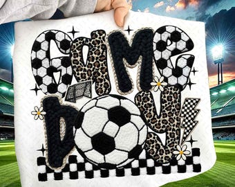 Matchdagsfotboll PNG, fotboll i konstgarn PNG, virkad fotboll PNG, matchdagströjadesign, fotbollssäsong PNG, fotbollsmamma PNG