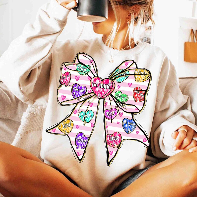 Be Mine Valentine Coquette Png, Conversation Candy Heart Bow Sublimation, Design per maglietta di San Valentino con pennellata rosa, XoXo Png immagine 4