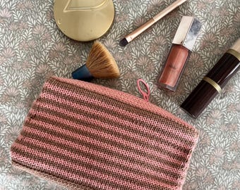 Handgebreid clutch-tasje – gevoerd zakje met rits, gebreid haakproject