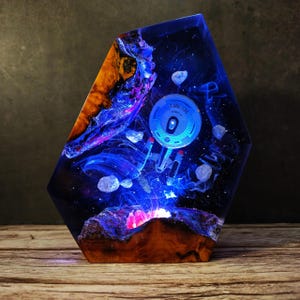 Galaxy Starship Resin Lamp, LED Sci-Fi Spaceship Light, Gamer Room Decor,Space Night Light Gift, Geek Gift for Him Her, Halloween Xmas gift