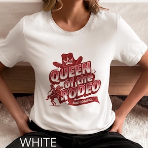 カウボーイ・カーター風ロデオの女王Tシャツ ウエスタンカウガールグラフィックTシャツ ロデオ衣装 カントリーコンサート トップランチ イェーホーアパレル