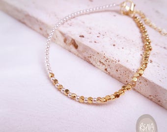 2mm Tiny MOP 18K Gold Beaded Bracelet, Personalized Initial Charm Jewelry, Minimalist Handmade Bracelet, Healing Crystal Boho Gift for Her