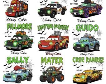 Puede incluir: Una colección de diez personajes de Disney Cars con temática de Halloween. Cada coche está diseñado de forma única con elementos espeluznantes, incluyendo murciélagos, telarañas y el texto "Disney Cars". La imagen incluye el texto "10 Design Car Disney Halloween Png Bundle".
