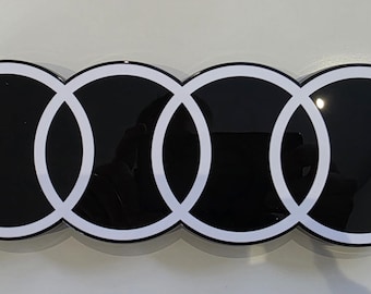 Audi A6 (C8) 2019-2024 Nowy E-Tron Style, błyszczący czarny/biały, emblemat na przednim grillu 273 mm