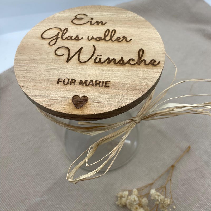 Ein Glas Voller Wunsche