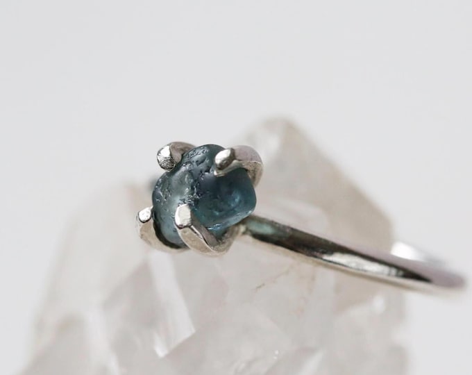 Raw Montana Sapphire Ring: Sterling Silver Band