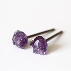 Rohe Amethyst Ohrstecker - Februar Geburtsstein, Titanrücken