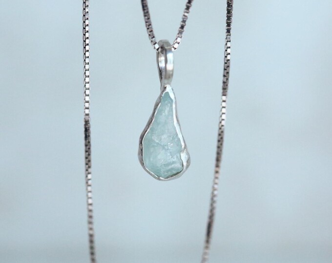 Dainty Aquamarine Sterling Silver Pendant Necklace, Raw Aquamarine Necklace, Handmade Aquamarine Necklace