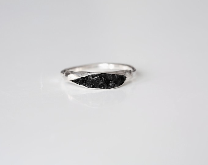Raw Black Tourmaline Ring: Hammered Sterling Silver Band