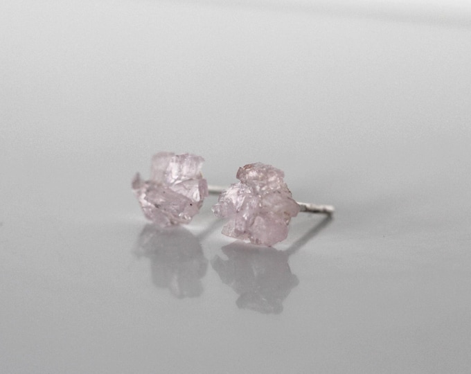 Raw Kunzite Stud Earrings: Sterling Silver (6mm)