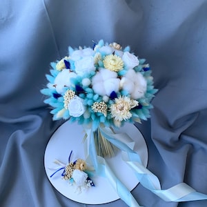 Brautstrauß Blau mit getrockneten Blumen Blau&Ivory Hochzeitsblumenstrauß mit konservierter Rose Hochzeits-Accessoires