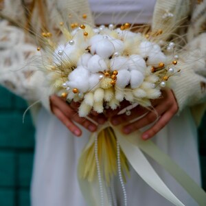 Bridal boho bouquet with dried flowers Natural wedding bouquet with cotton and pearls Rustic Bridal&Bridesmaid beige flowers