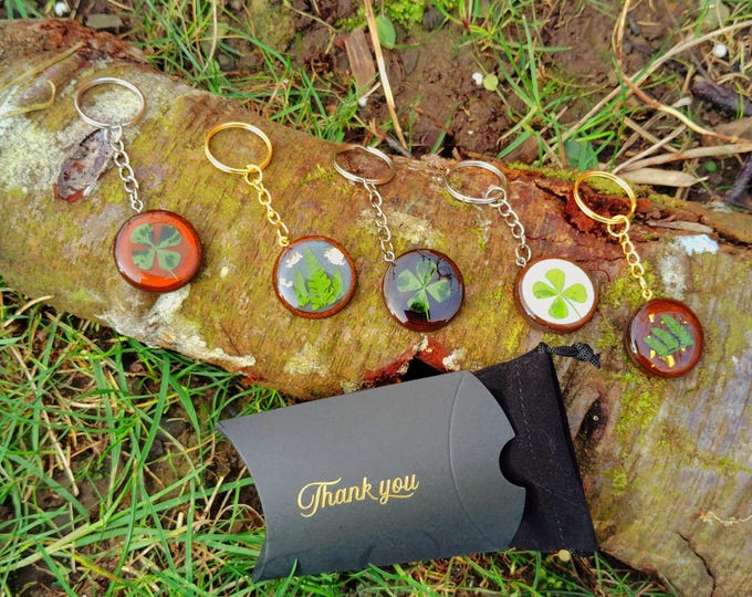 Featured listing image: Hadmade Set of 10  Resin Keychains with Real Clover & Fern -Perfect Corporate and  Employee Gift