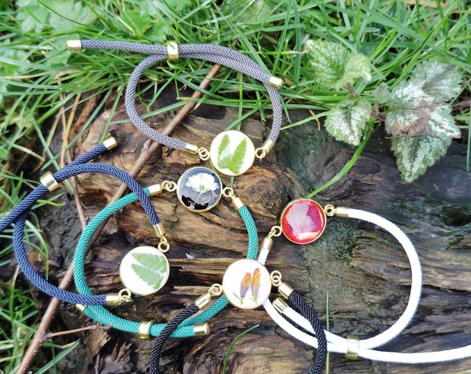 Featured listing image: Pack of 10 Resin Bracelets -Fern ,Flowers and Petals | Handmade Jewellery and Wholesale