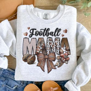 Fotbollsmamma png, fotboll png, fotbollsmamma png, matchdag, fotbollssäsong png, höstfotboll png, kokett fotboll png, digital nedladdning bild 4