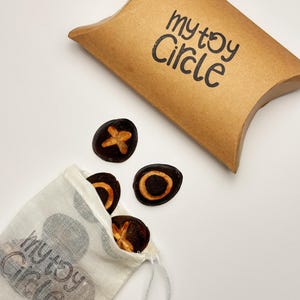 Juego de tres en raya de viaje sin residuos, portátil, de viaje, para exteriores, ideal como recuerdo de fiesta infantil, juegos infantiles y actividades para bodas infantiles.