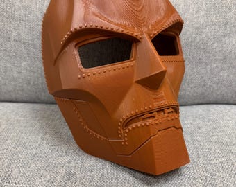 Máscara de cosplay del Dr. Doom impresa en 3D: Tocado de villano legendario