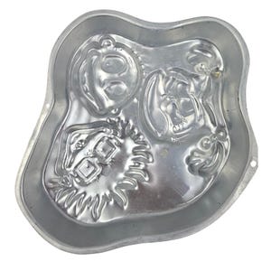 Superman & Rugrats Chuckie Tommy Angelica Cake Pan Vintage 1997 Alum. Baking Pan image 4