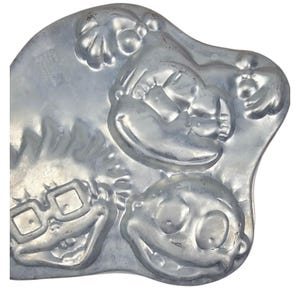 Superman & Rugrats Chuckie Tommy Angelica Cake Pan Vintage 1997 Alum. Baking Pan image 2